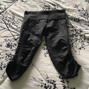 Capri lululemon pants